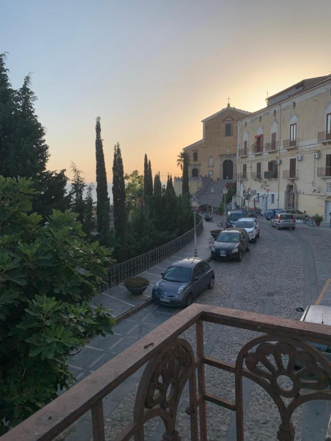 דירות אמנטיאה Palazzo Carratelli מראה חיצוני תמונה